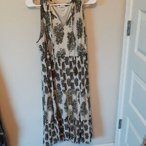 Hope Springs XXL Sleeveless Floral Tiered Maxi Dress in Cream and Olive, Flowy